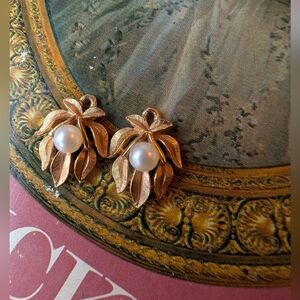 Vintage Set Of AVON charms Excellent Condition